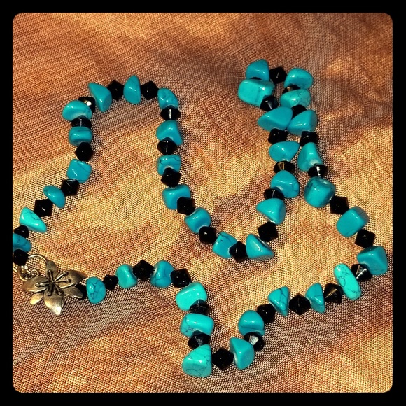 Turquoise and Onyx necklace with silver clasp - Picture 1 of 4